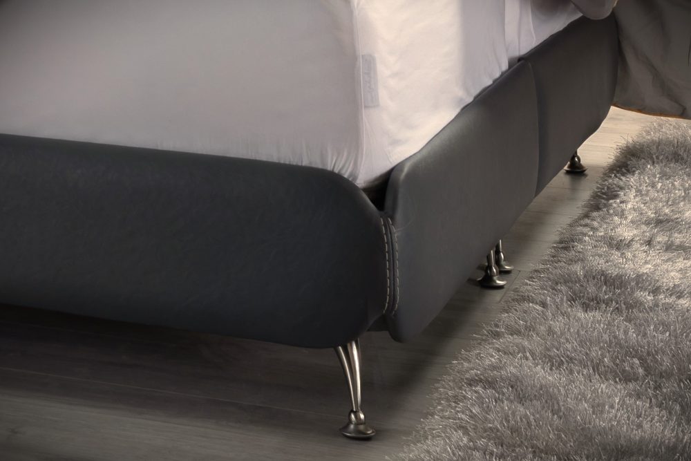 Elegant bed - Image 3