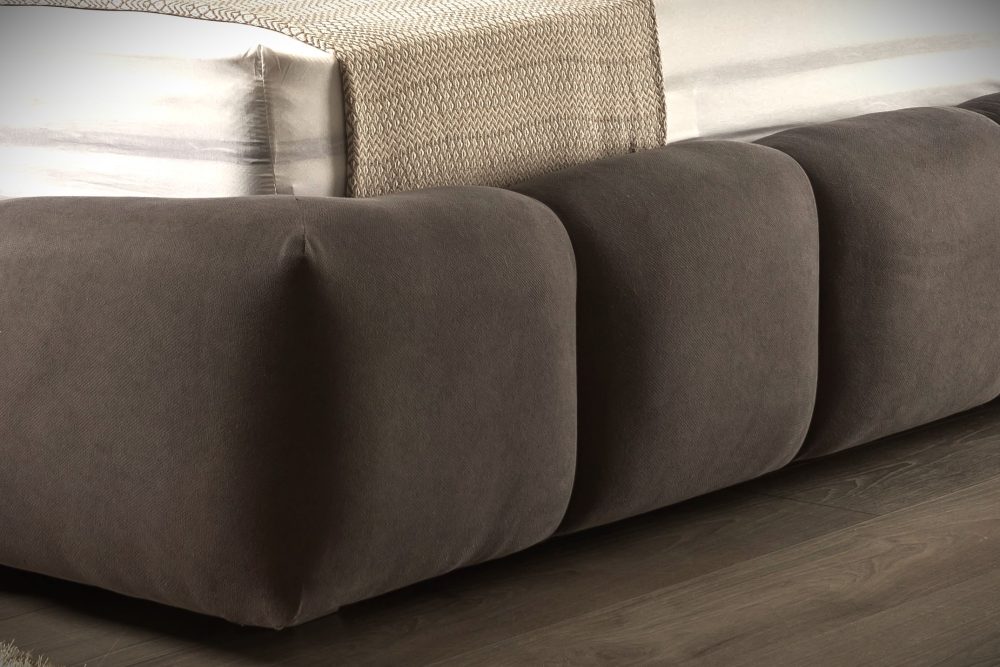 Gardenia Bed - Image 3